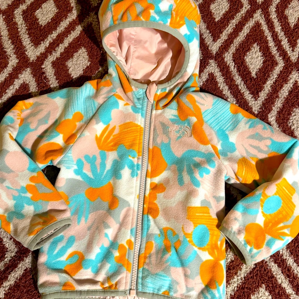 The North Face Toddler Girl Set - Pink Jacket, Onesie & Hat, Sizes all go to 2T - Picture 3 of 16